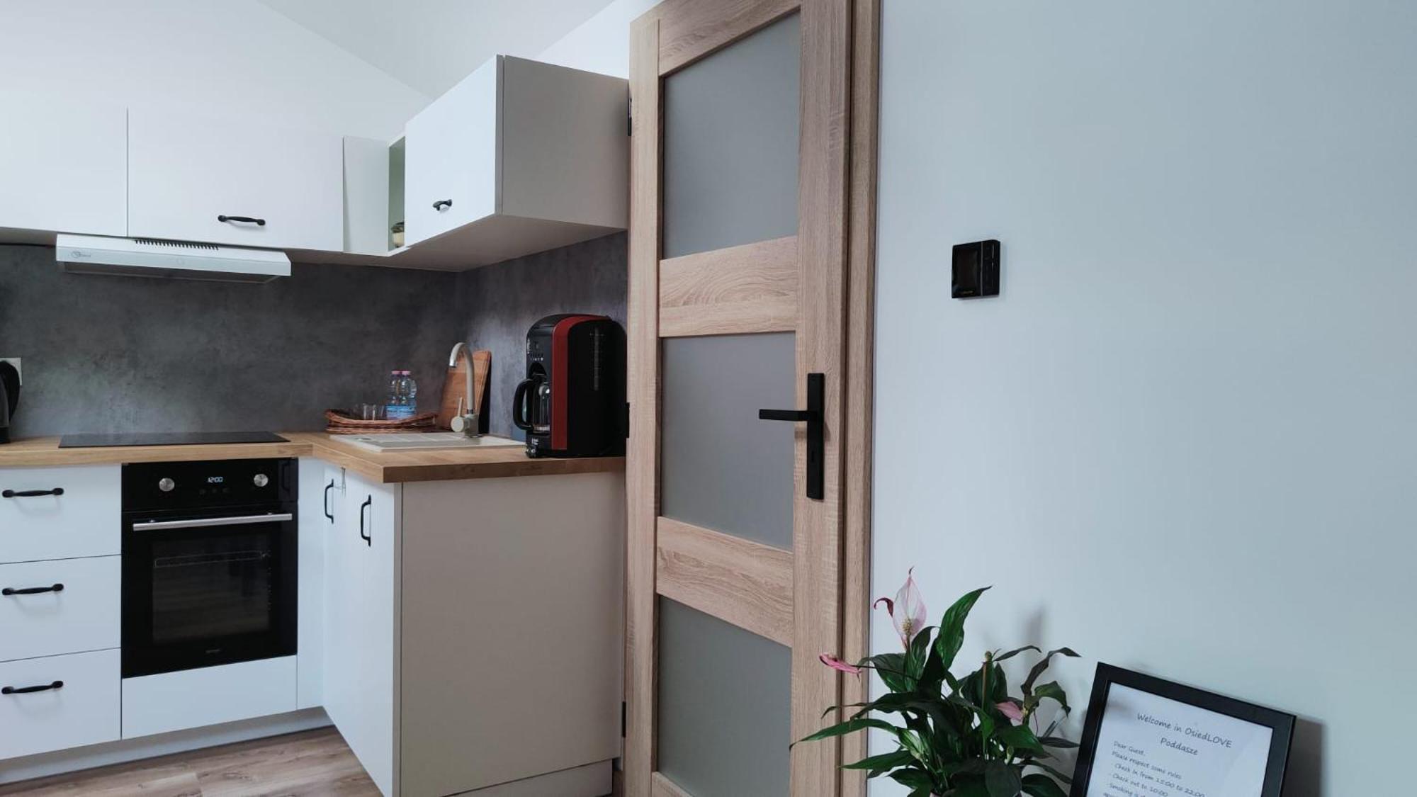 Osiedlove Poddasze Jędrzejów Exterior foto